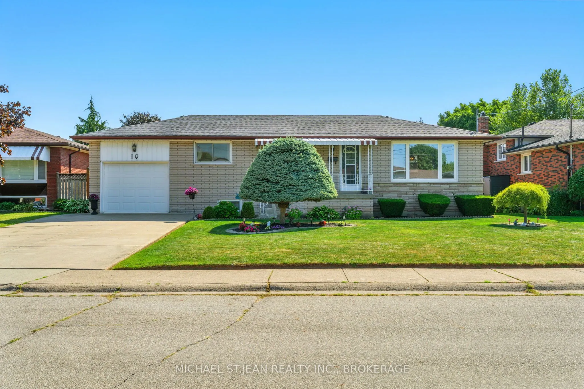10 Rose Crescent