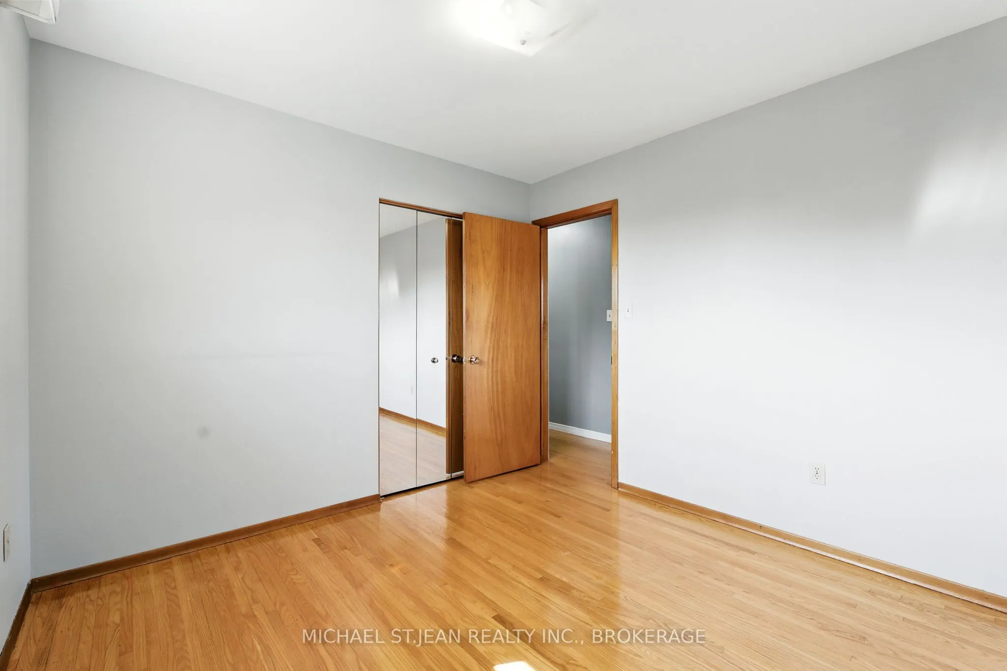 10 Rose Crescent