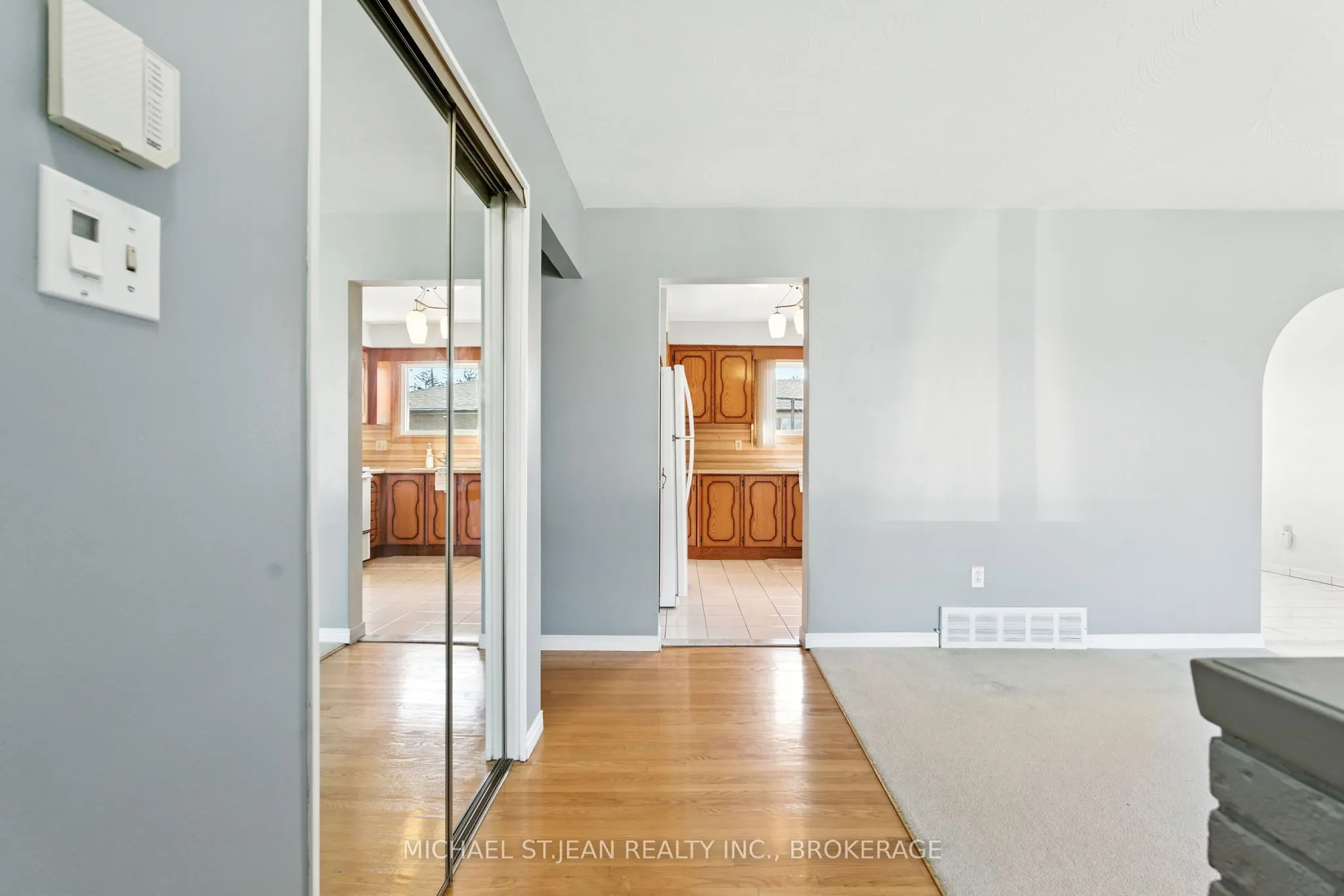 10 Rose Crescent