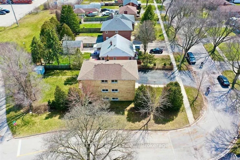 394 Thiel Street, #3