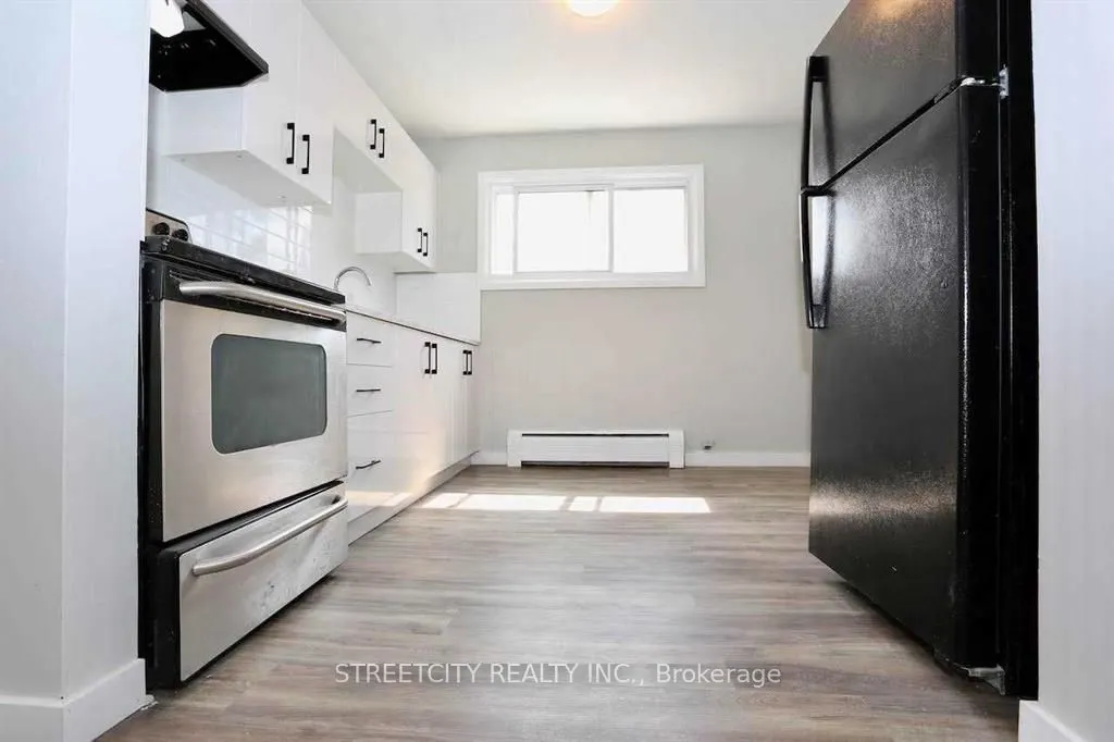 394 Thiel Street, #3