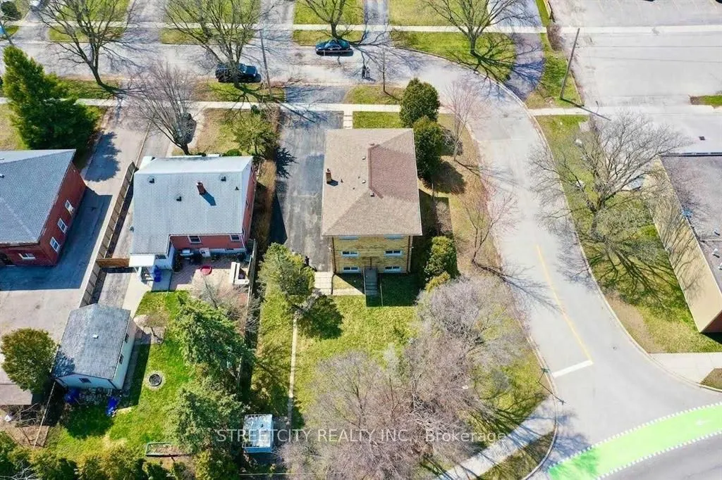 394 Thiel Street, #3