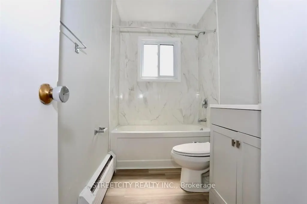 394 Thiel Street, #3