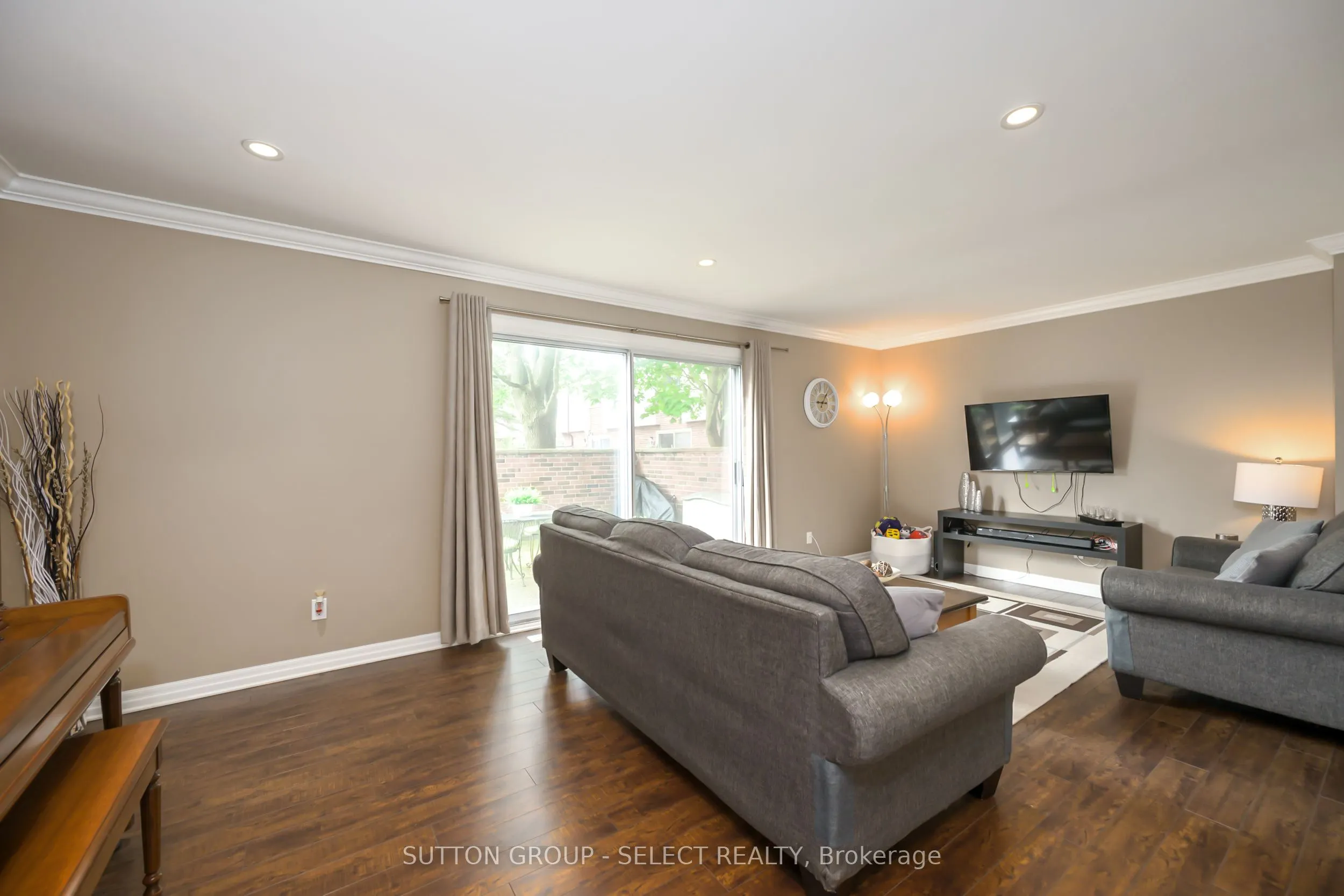 716 Fanshawe Park Road E, #4