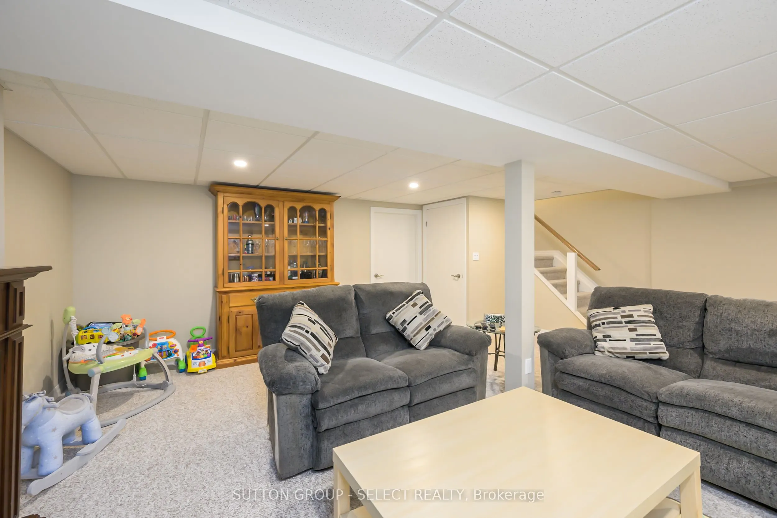 716 Fanshawe Park Road E, #4