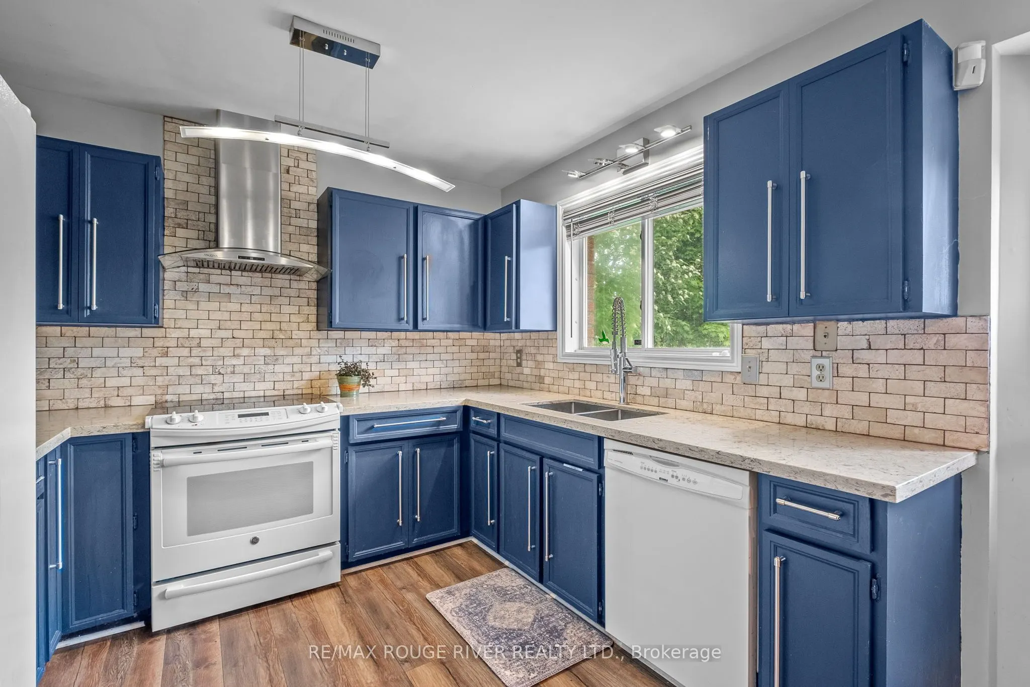 8 Brintnell Boulevard
