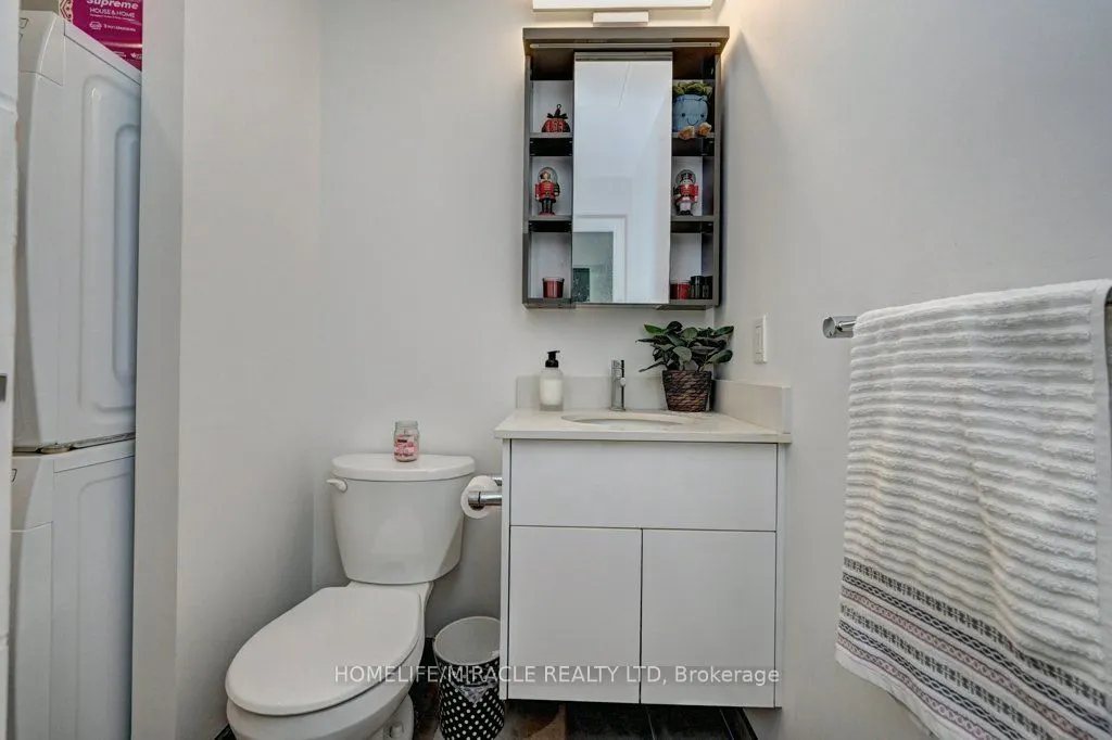 60 Frederick Street, #1213