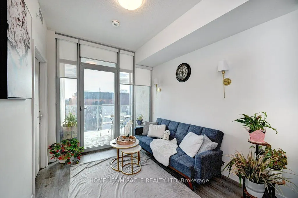60 Frederick Street, #1213