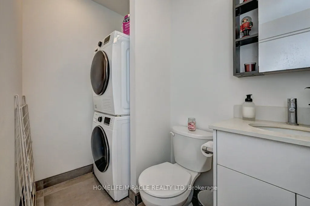 60 Frederick Street, #1213