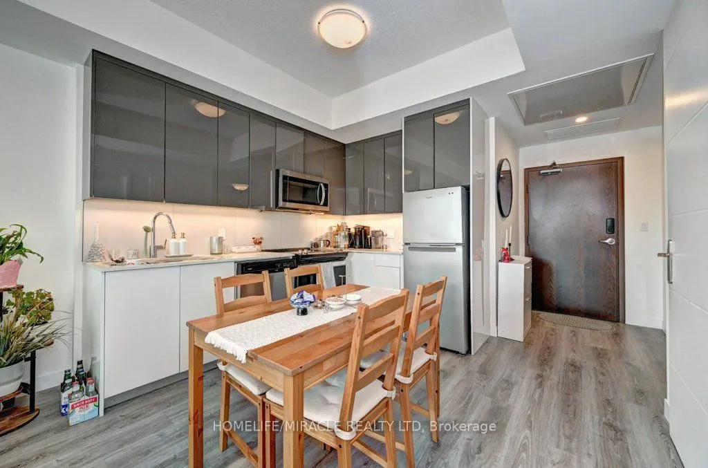 60 Frederick Street, #1213
