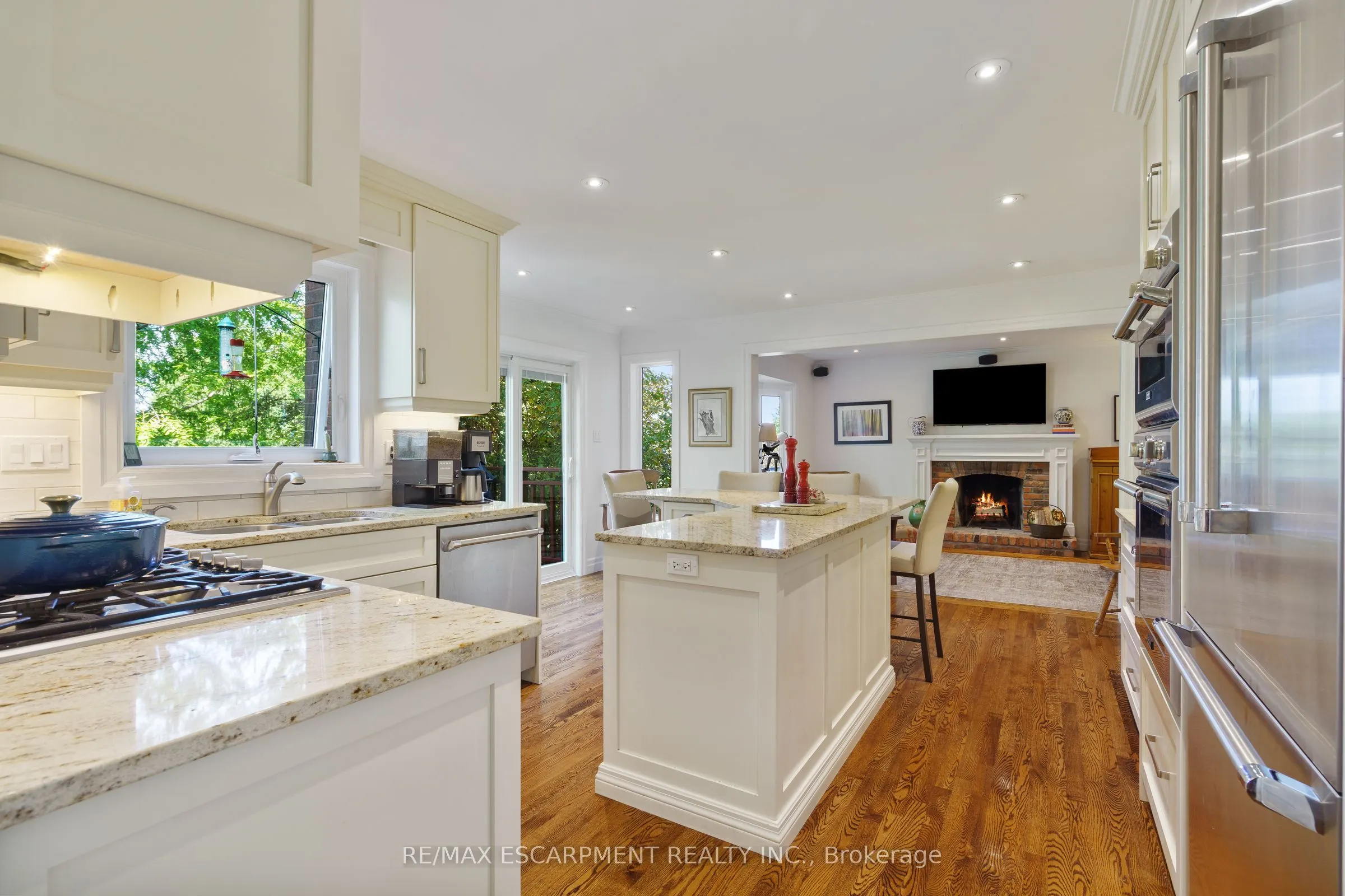 3 Maplehurst Ridge
