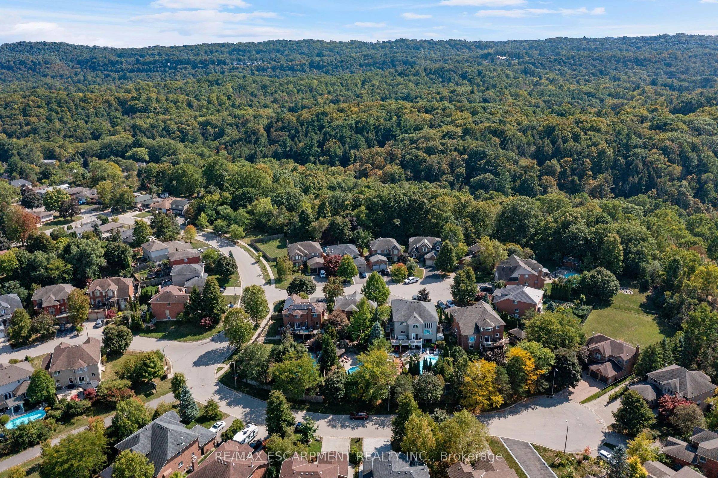3 Maplehurst Ridge