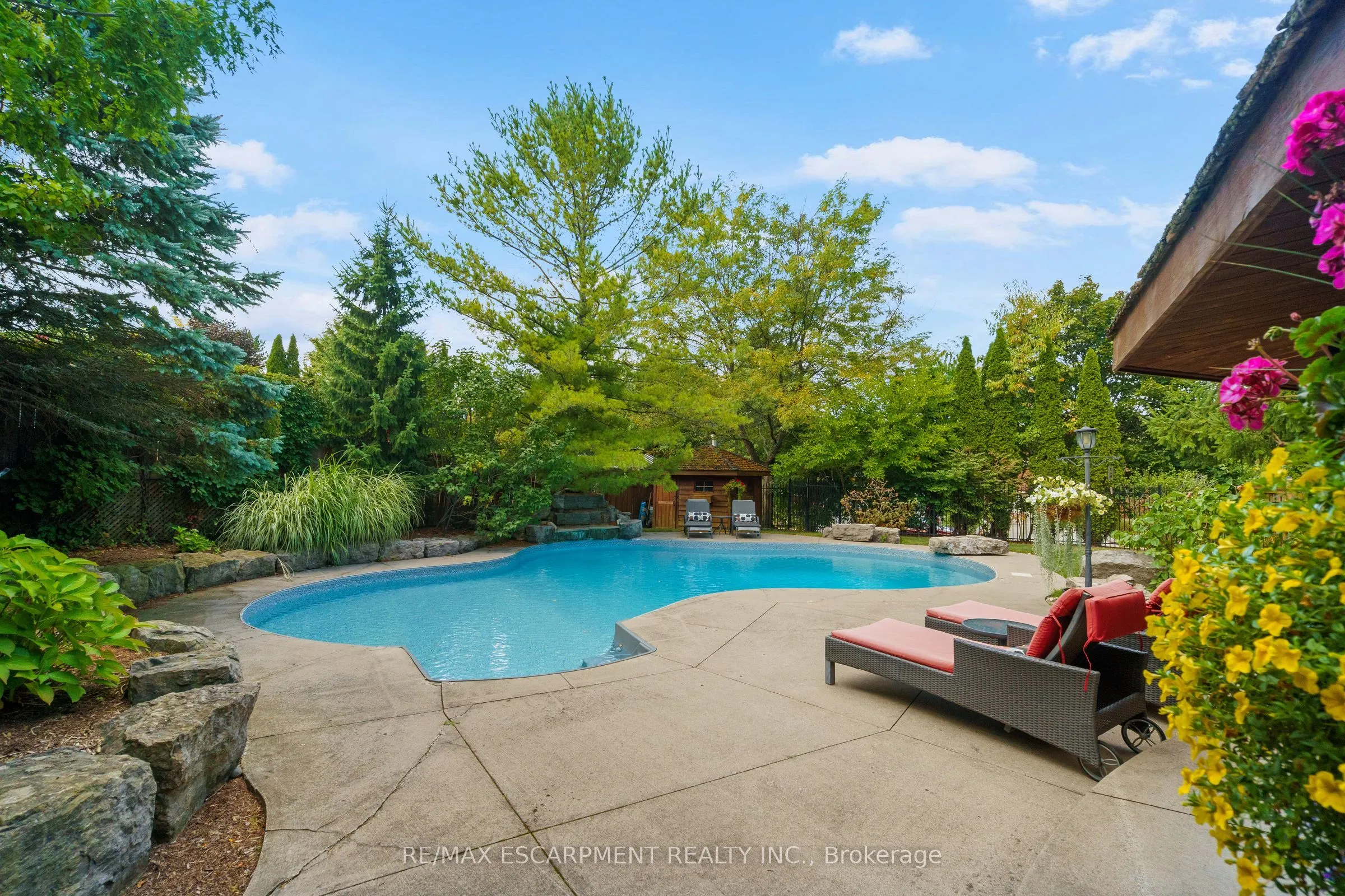 3 Maplehurst Ridge