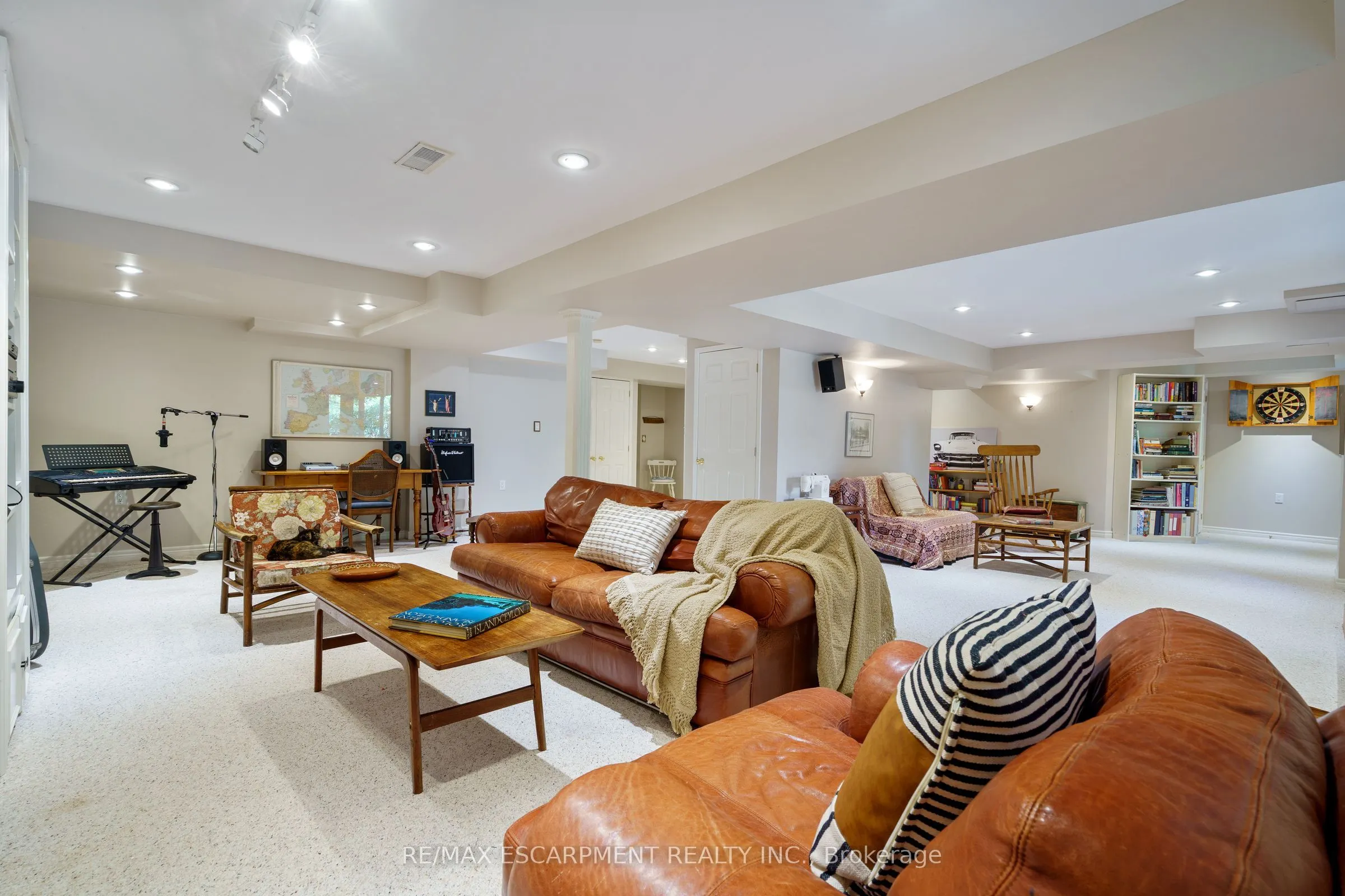 3 Maplehurst Ridge