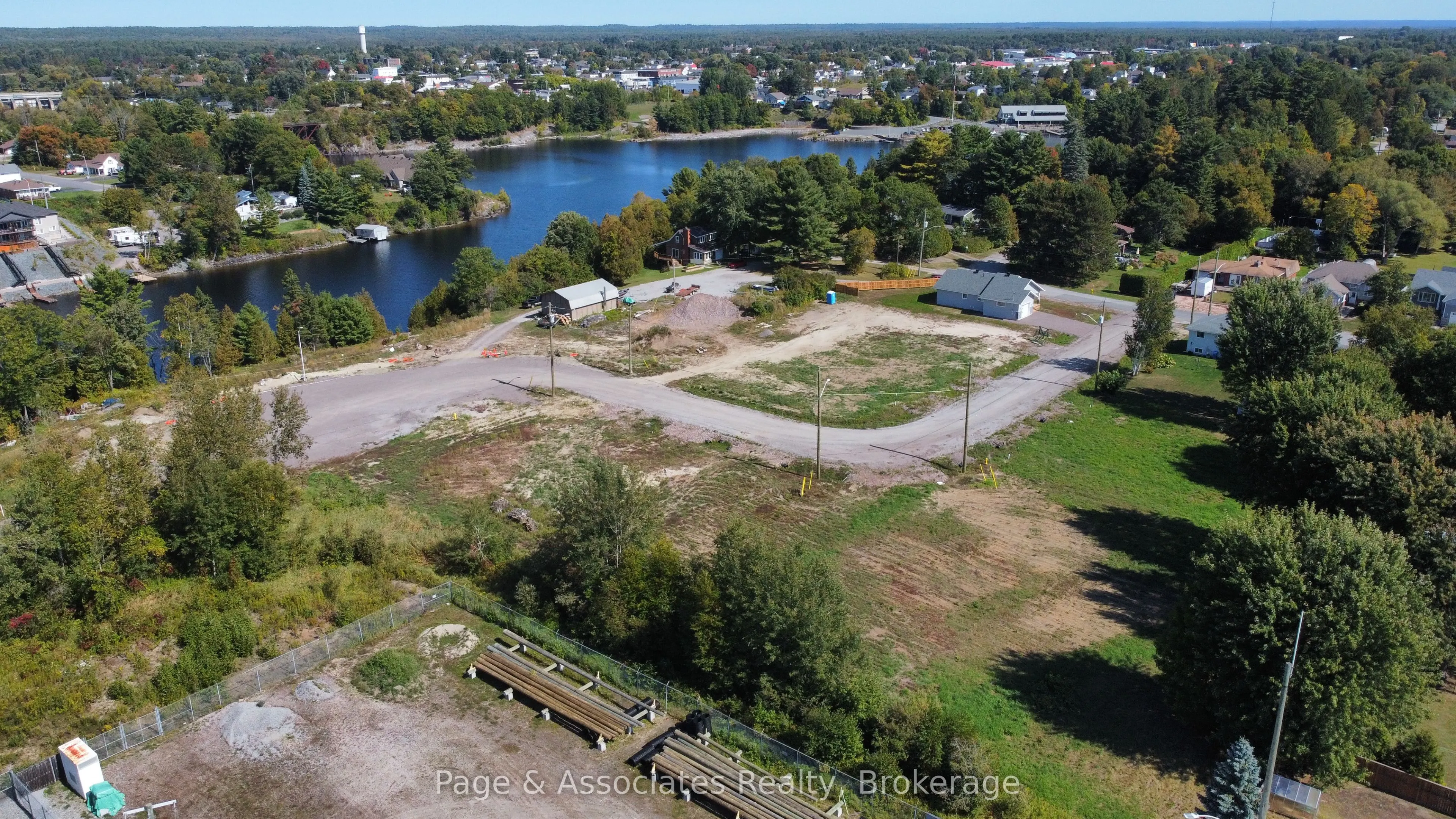 LOT 4 Moon Court