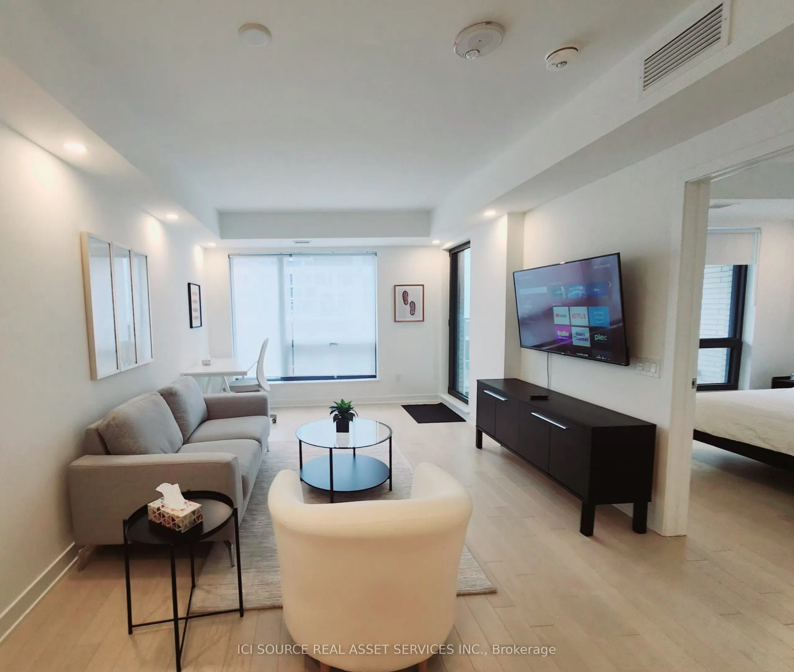 340 Queen Street, #1009