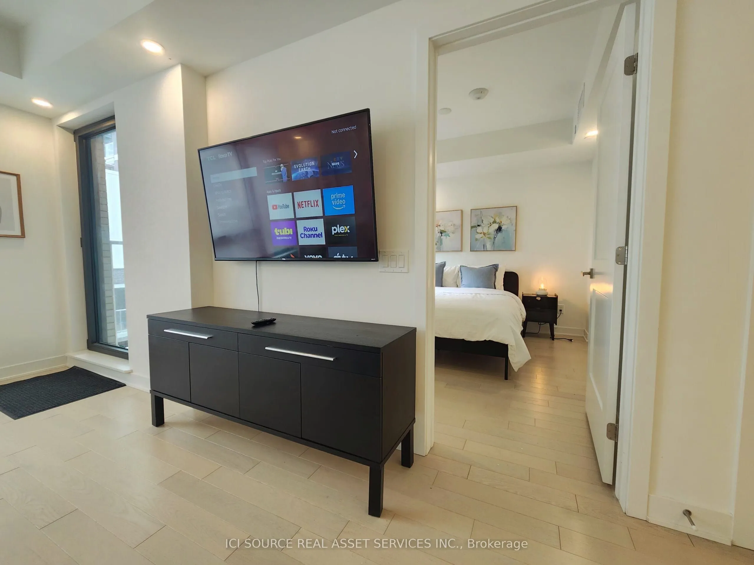 340 Queen Street, #1009