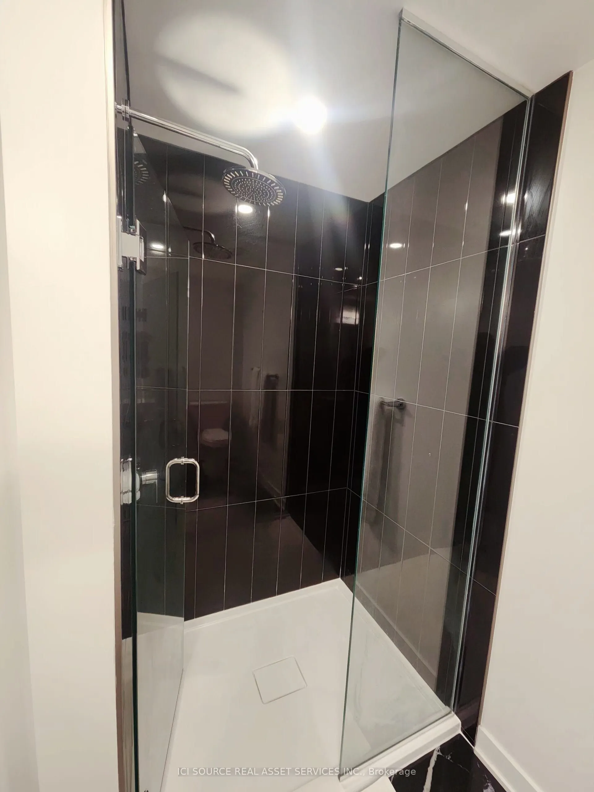 340 Queen Street, #1009