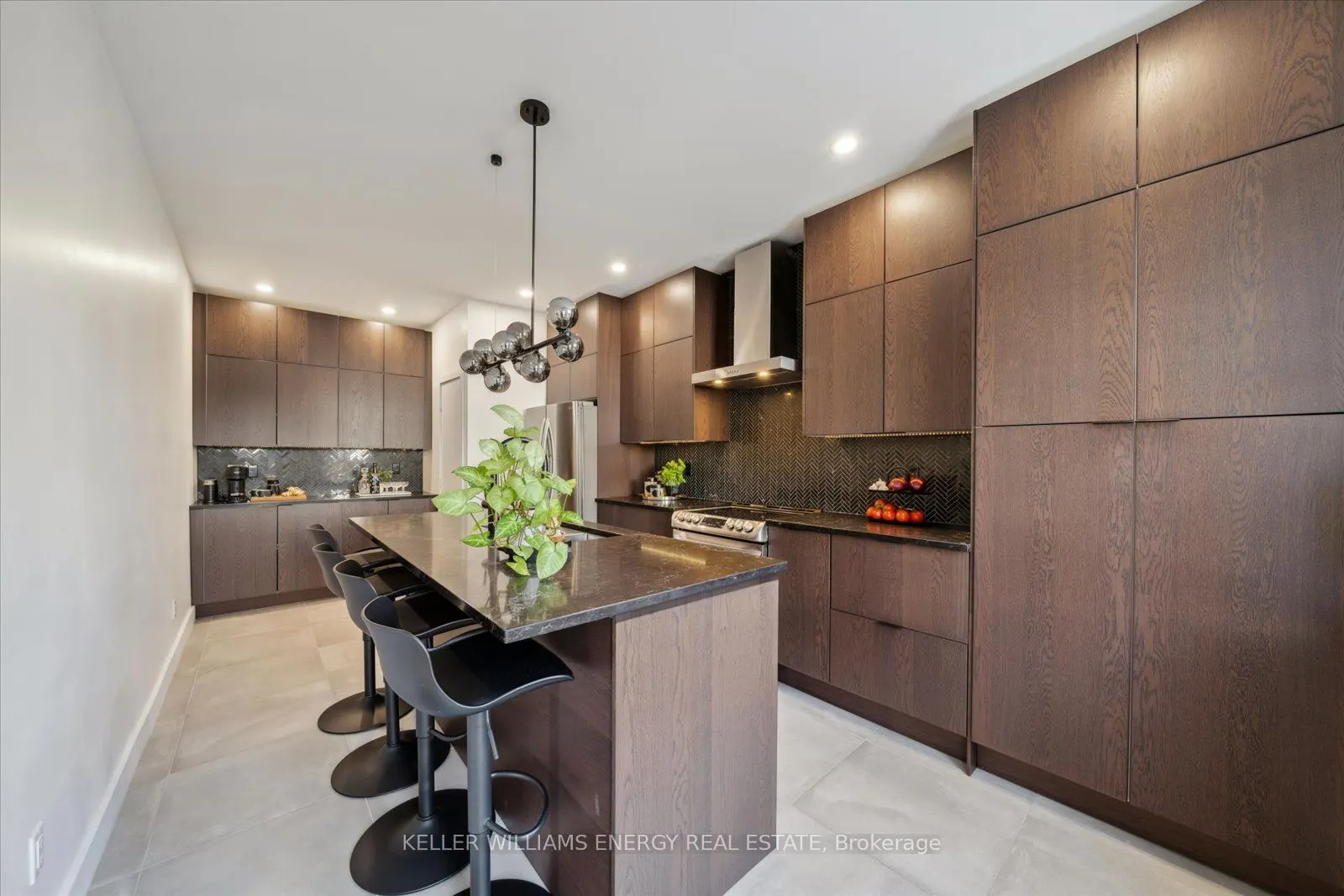 272 Ridout Street