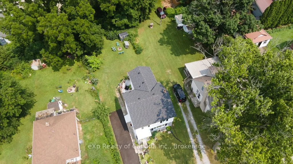 9 Oakwood Avenue