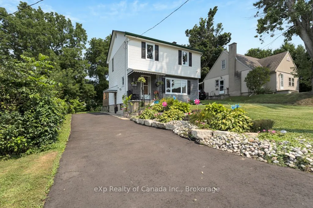 9 Oakwood Avenue