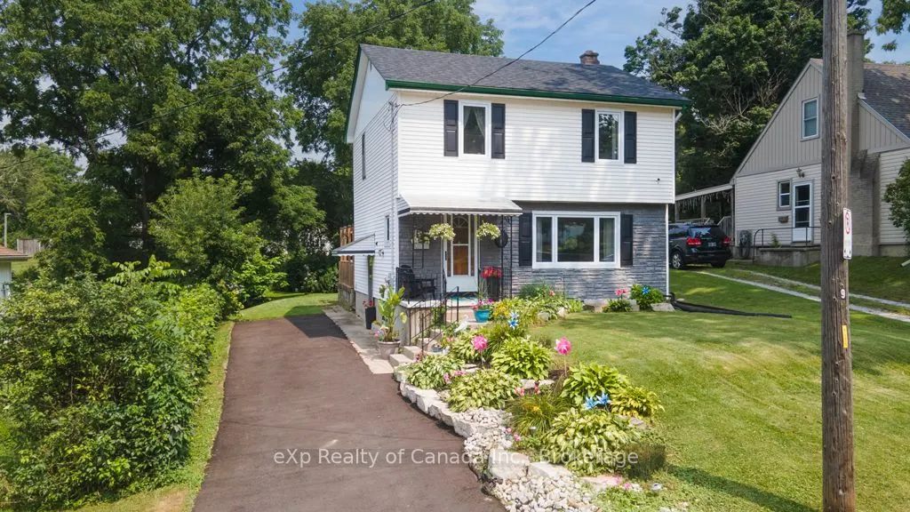 9 Oakwood Avenue