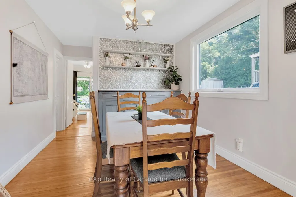 9 Oakwood Avenue