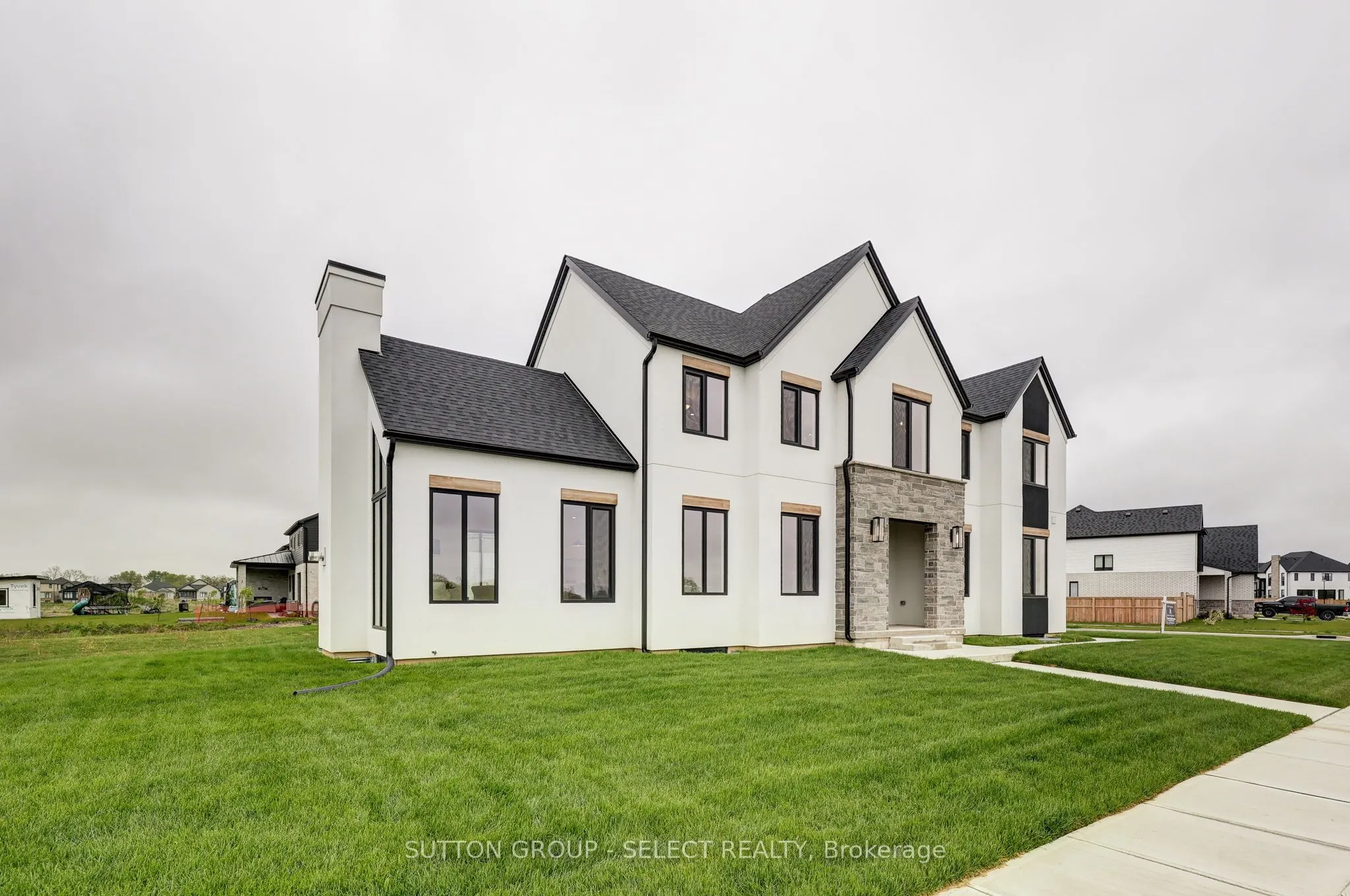 2 Five Stakes Street