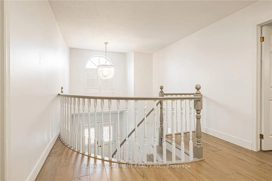 6 Windmill Place