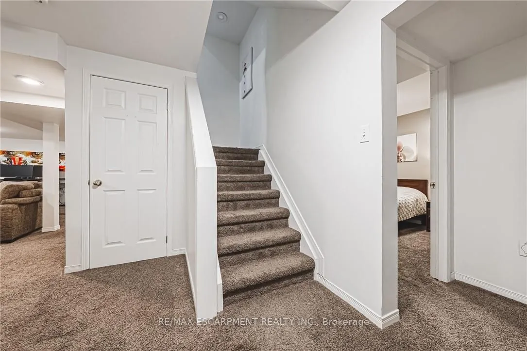 6 Windmill Place