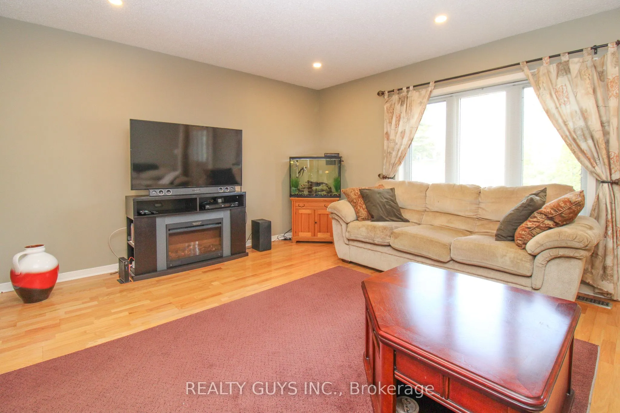 867 Twomey Place