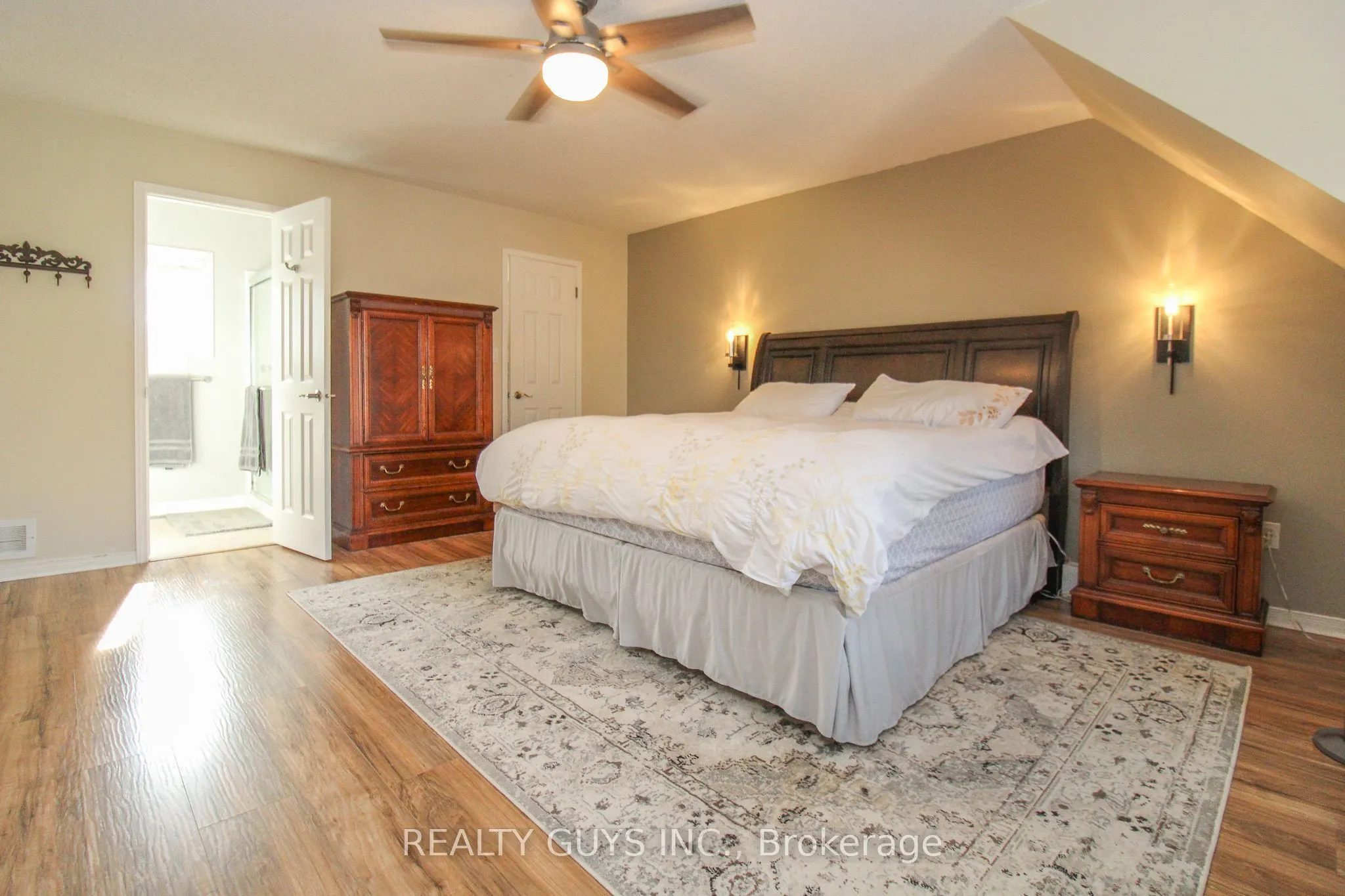 867 Twomey Place