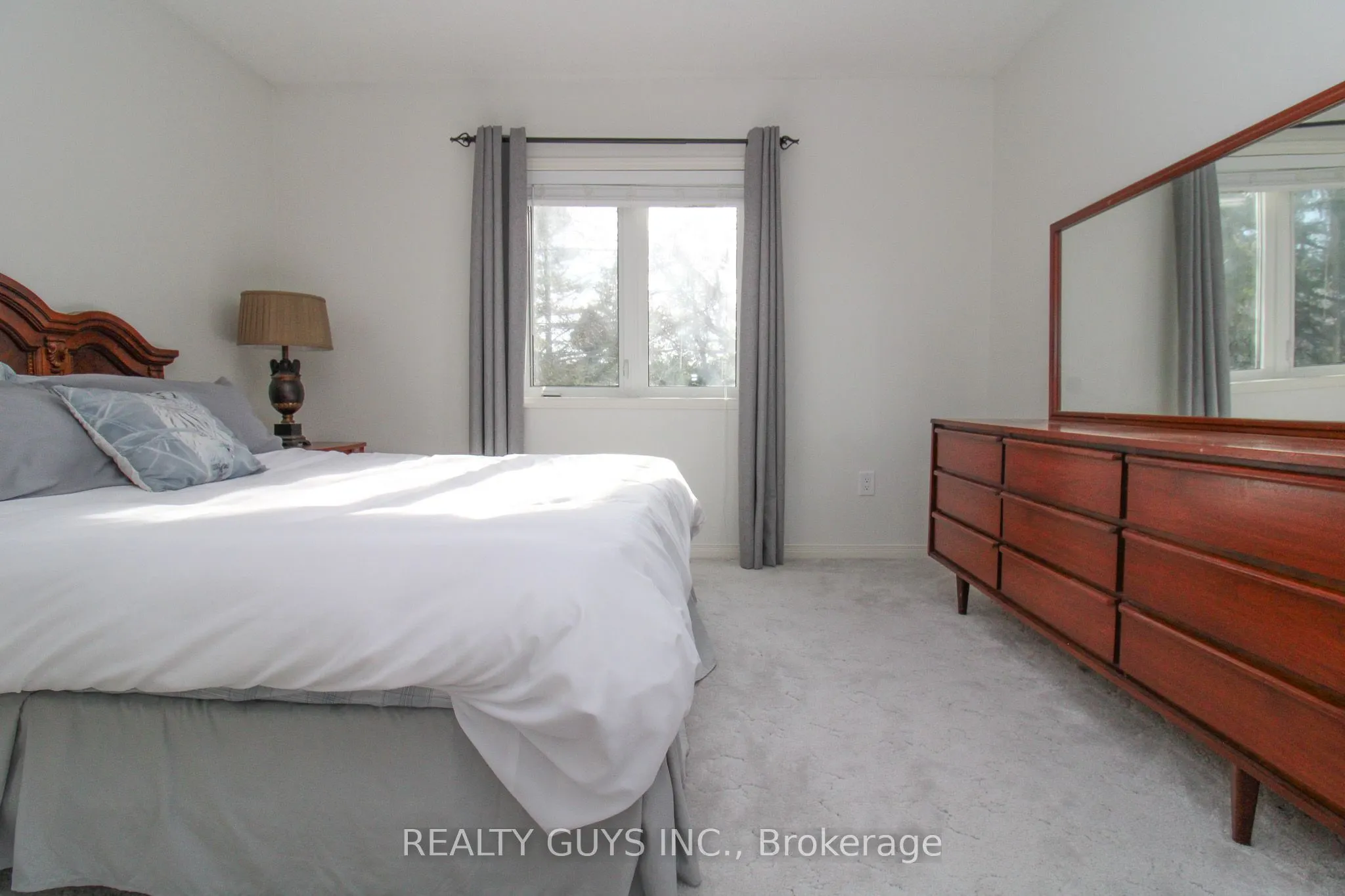 867 Twomey Place