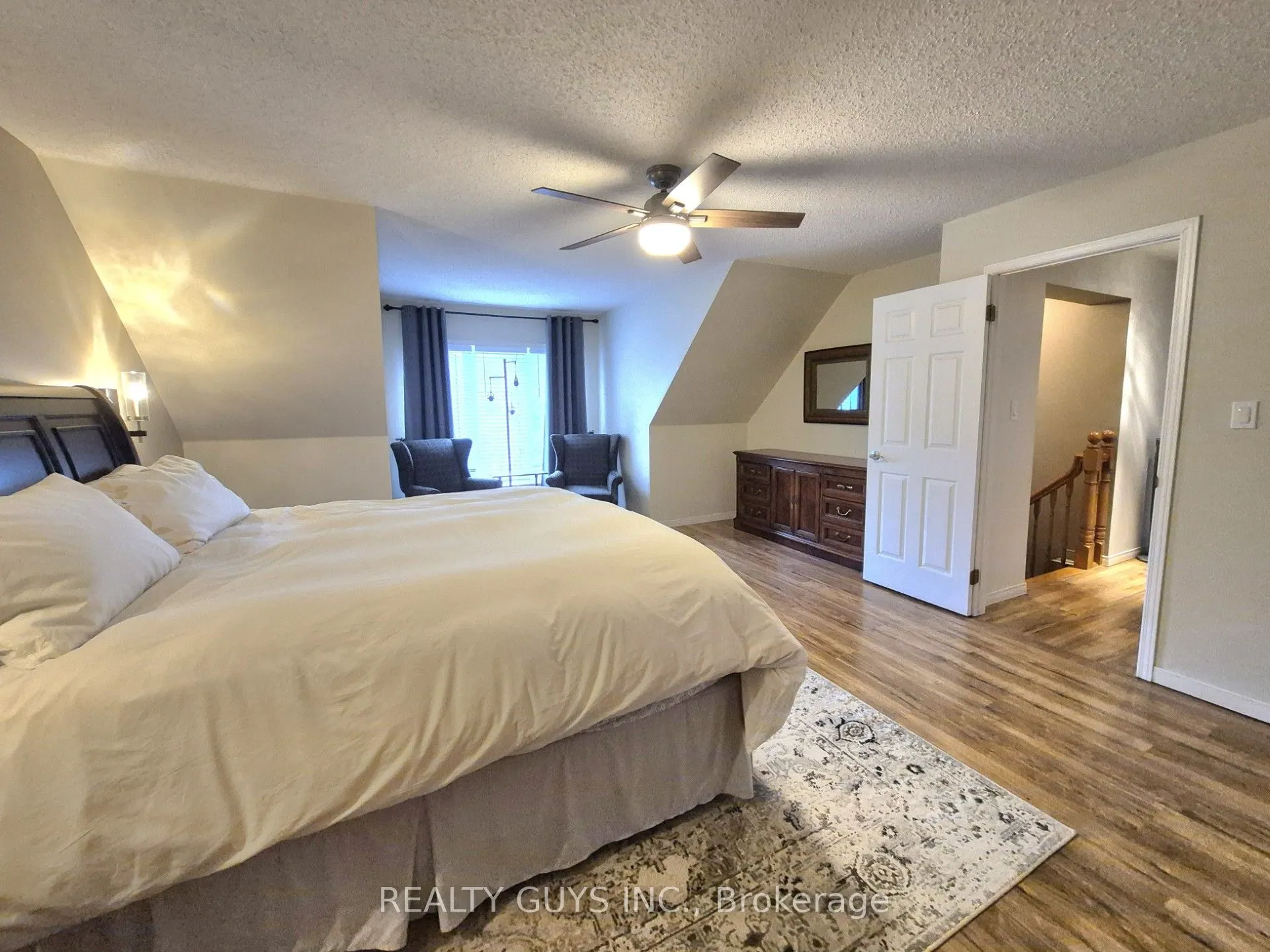 867 Twomey Place
