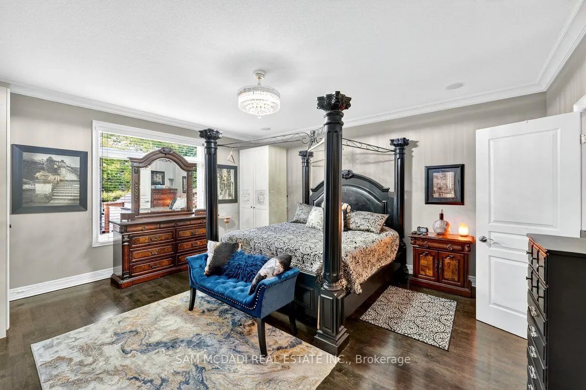 85 Hillcroft Drive