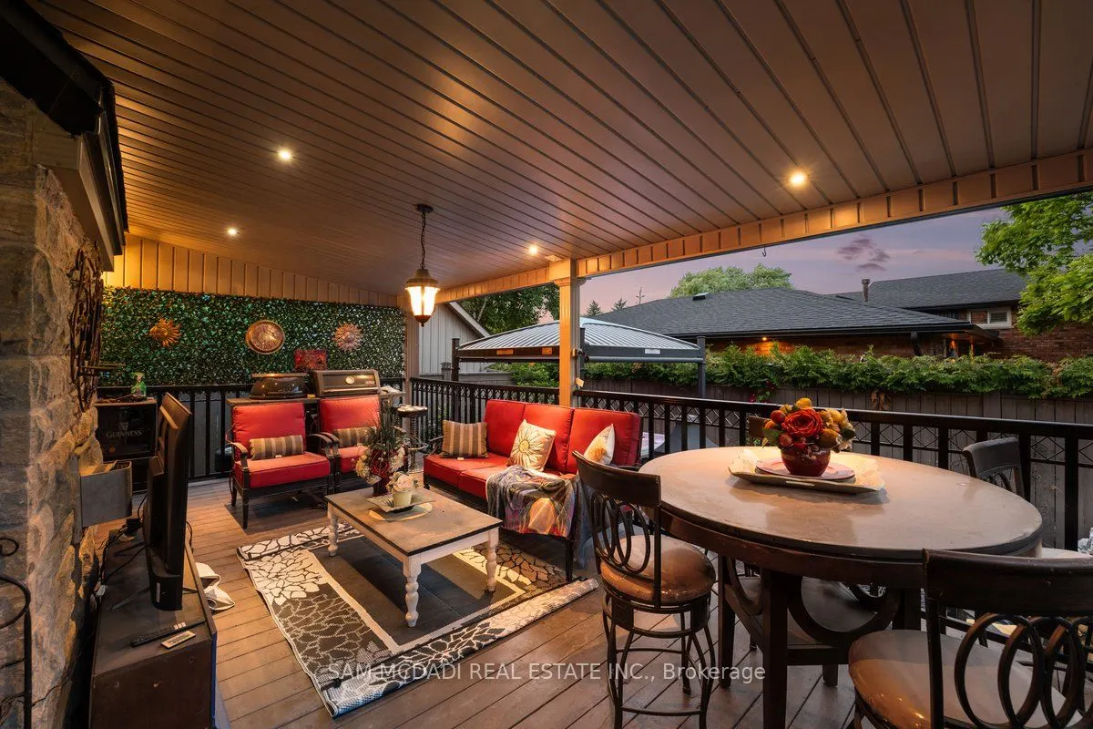 85 Hillcroft Drive