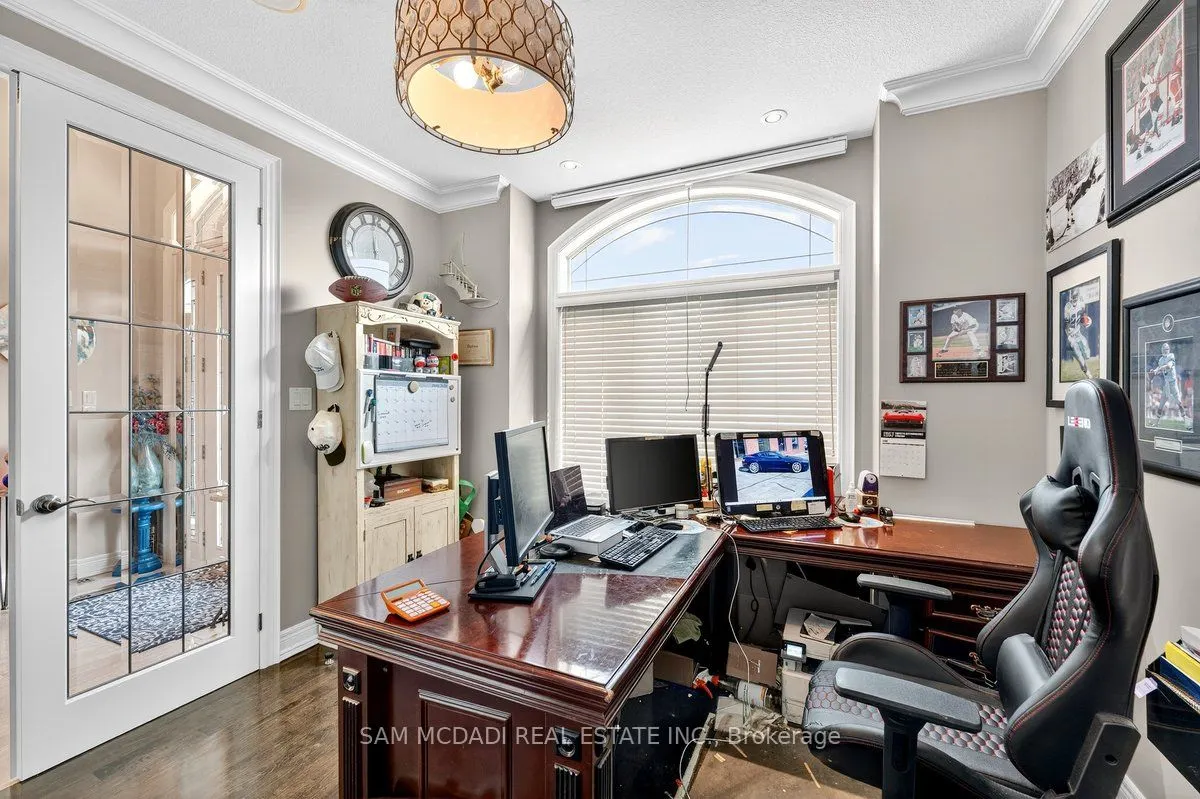 85 Hillcroft Drive