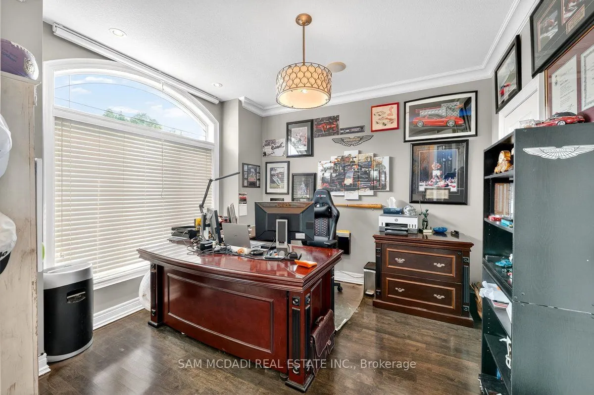 85 Hillcroft Drive