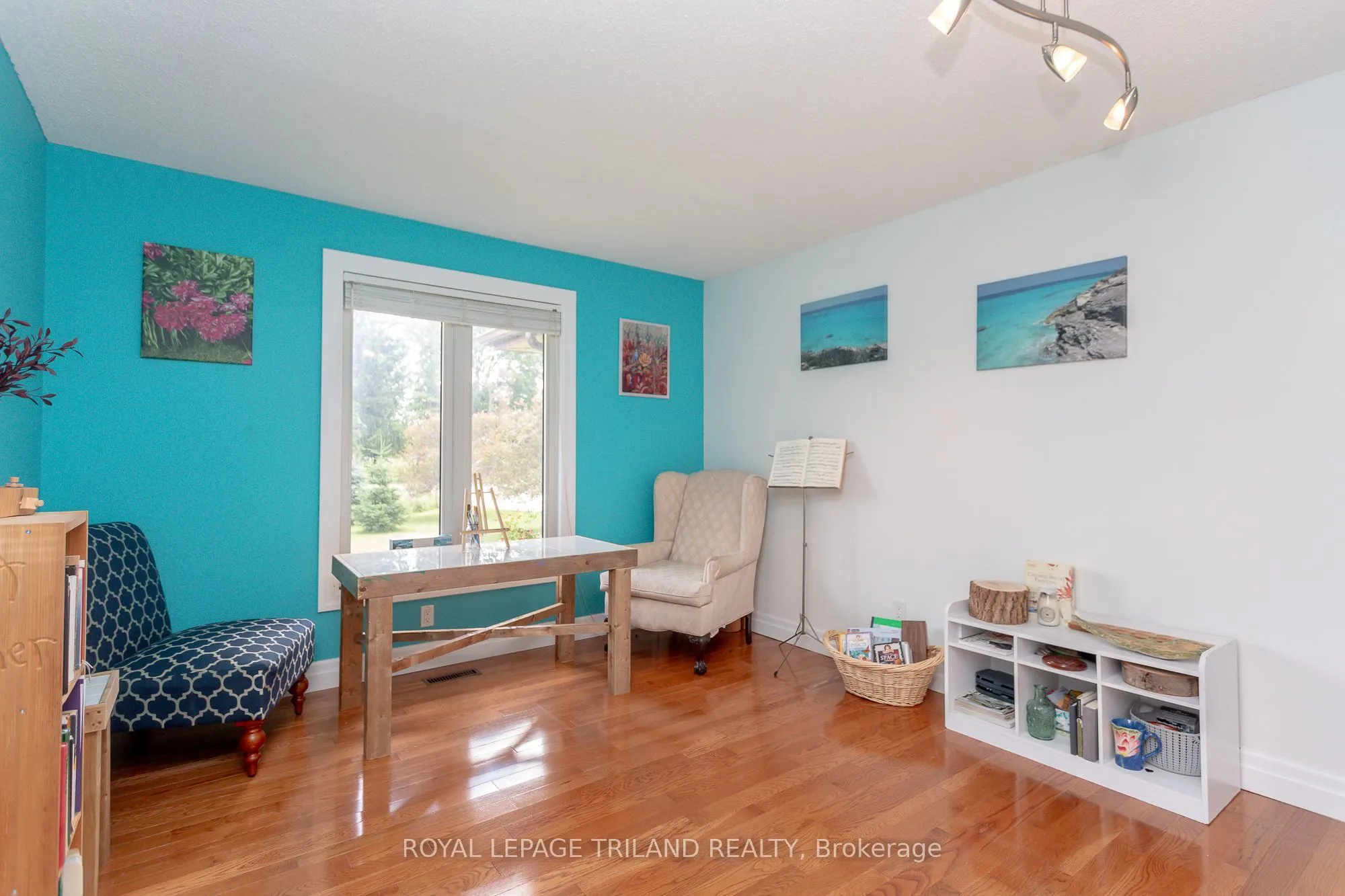 5172 Dundas Street