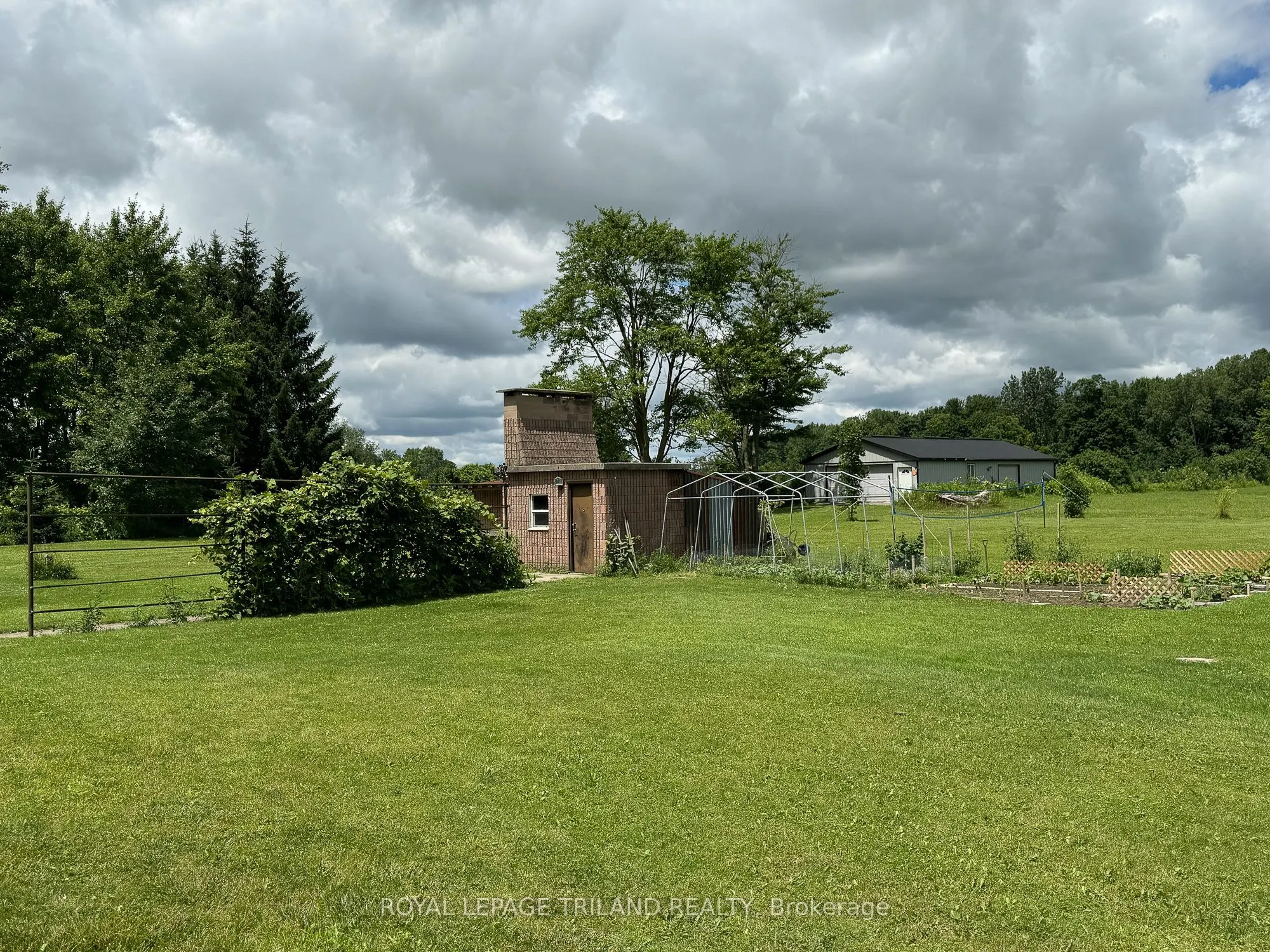 5172 Dundas Street