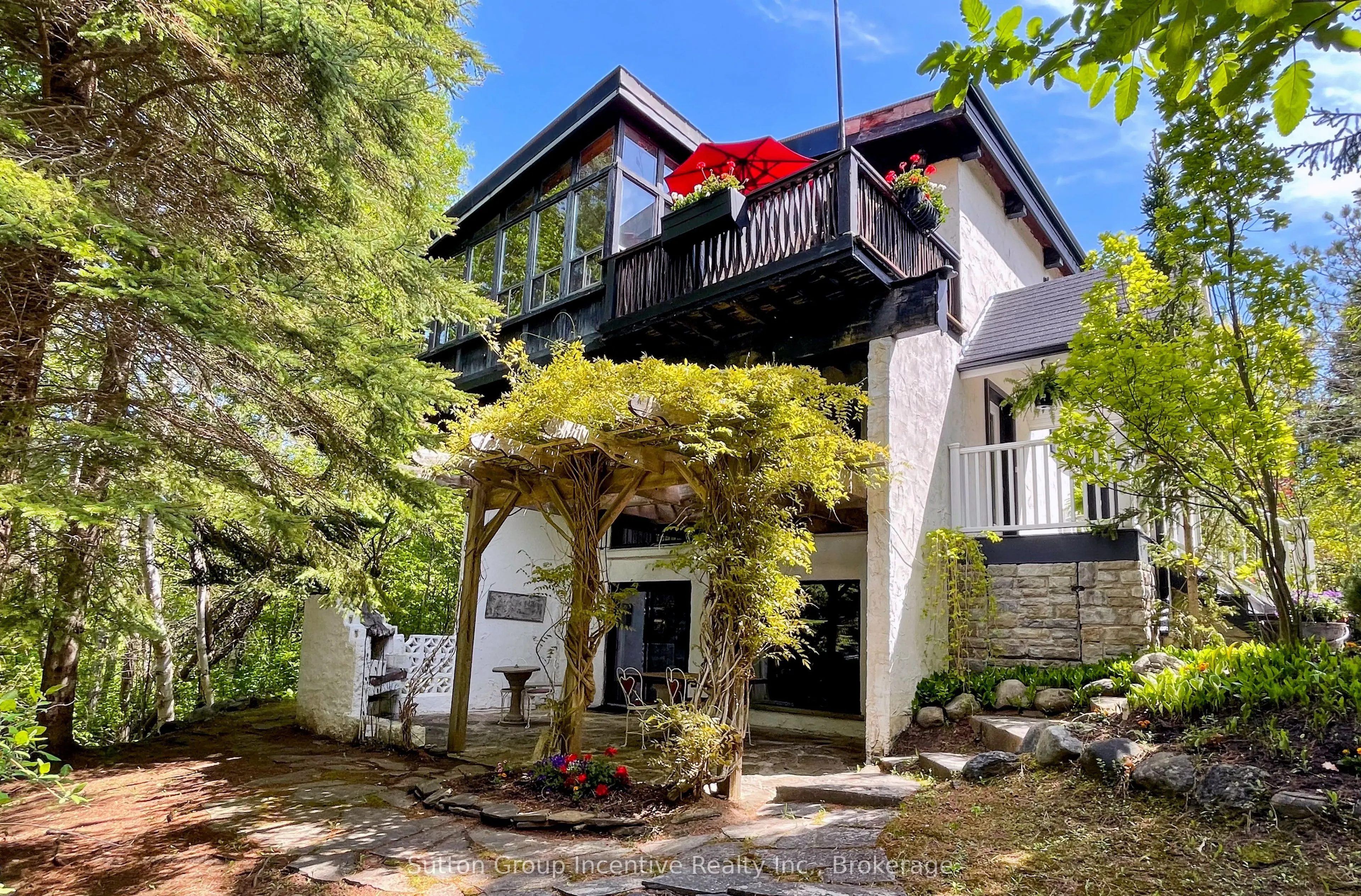 187 Arlberg Crescent
