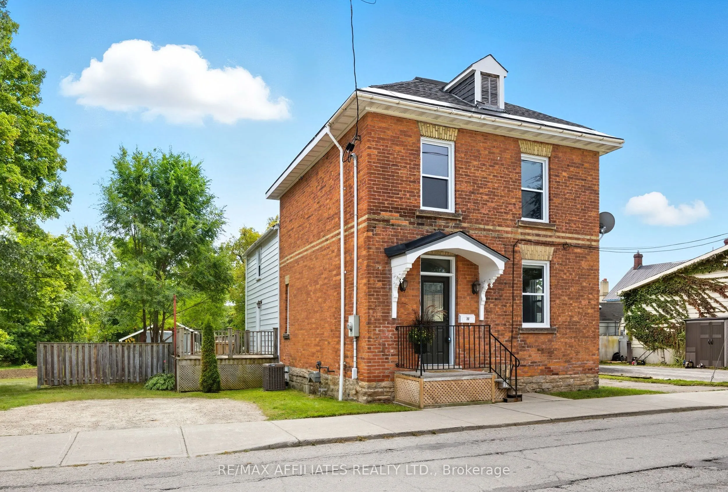 22 Isabella Street