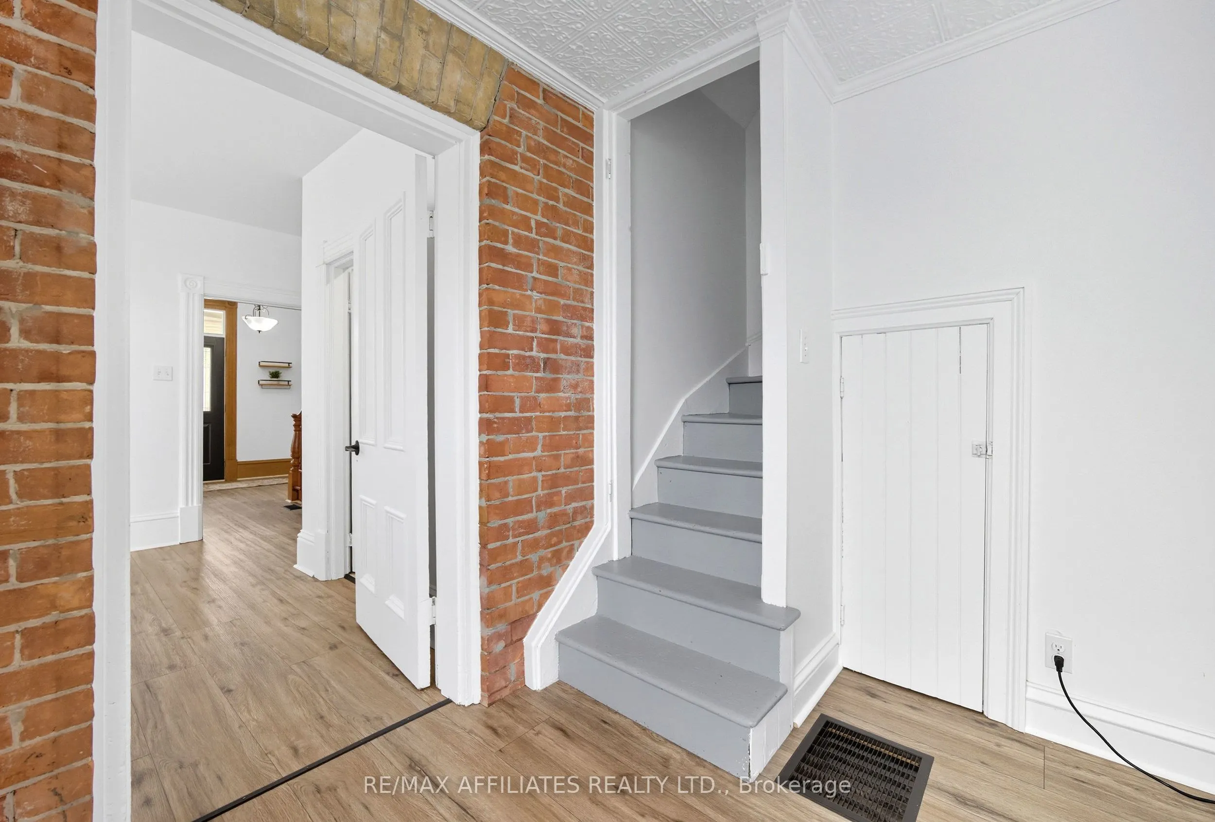22 Isabella Street