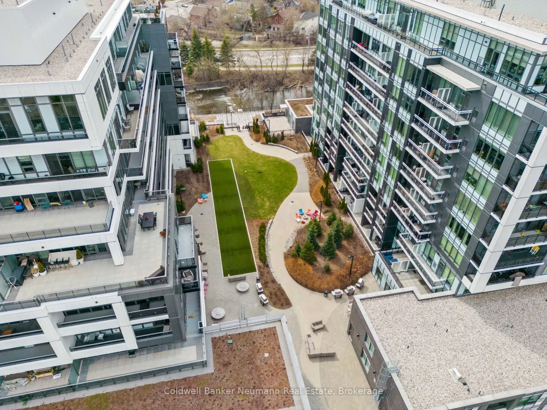 53 Arthur Street S, #502