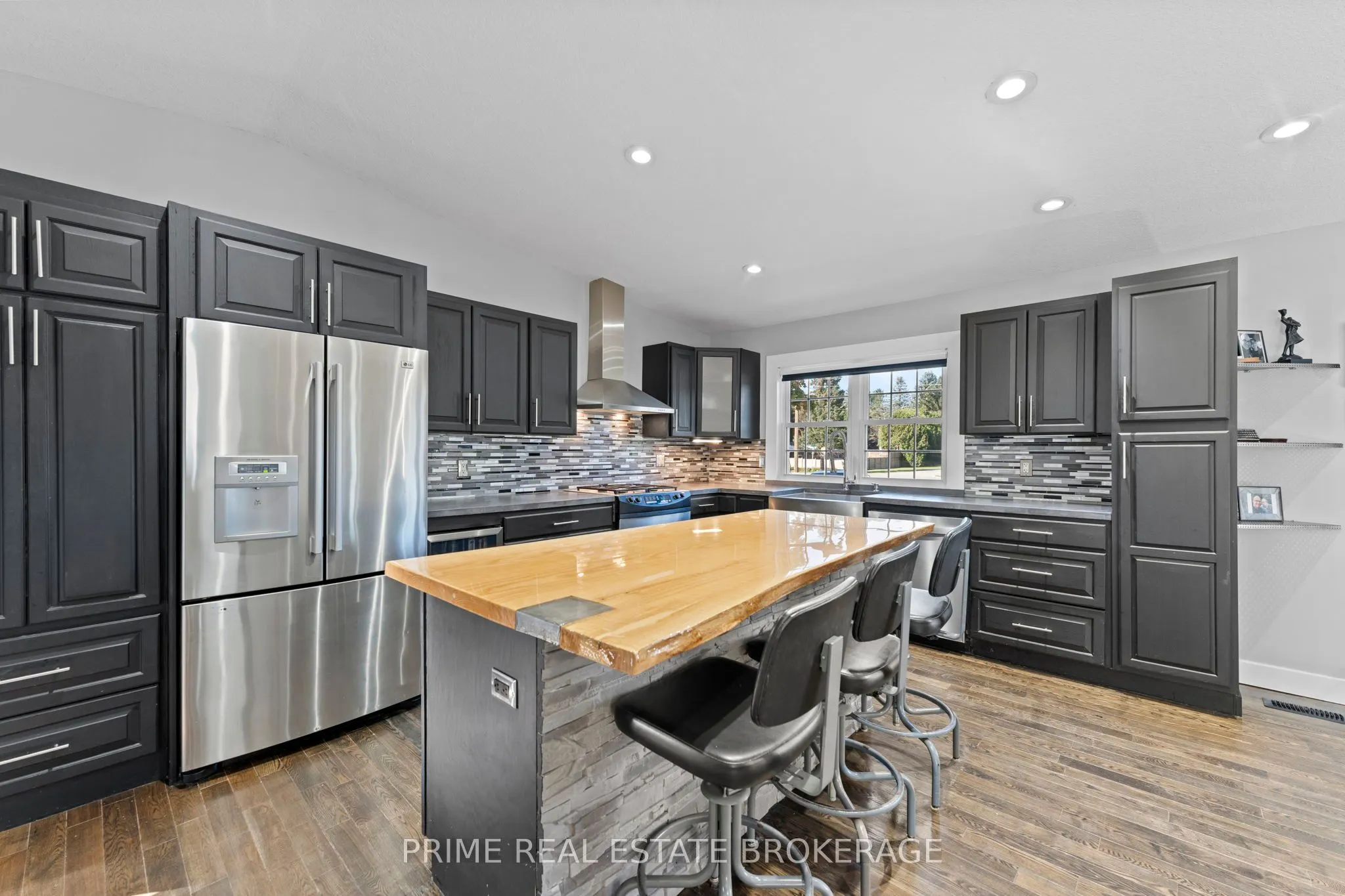 28346 Centre Road