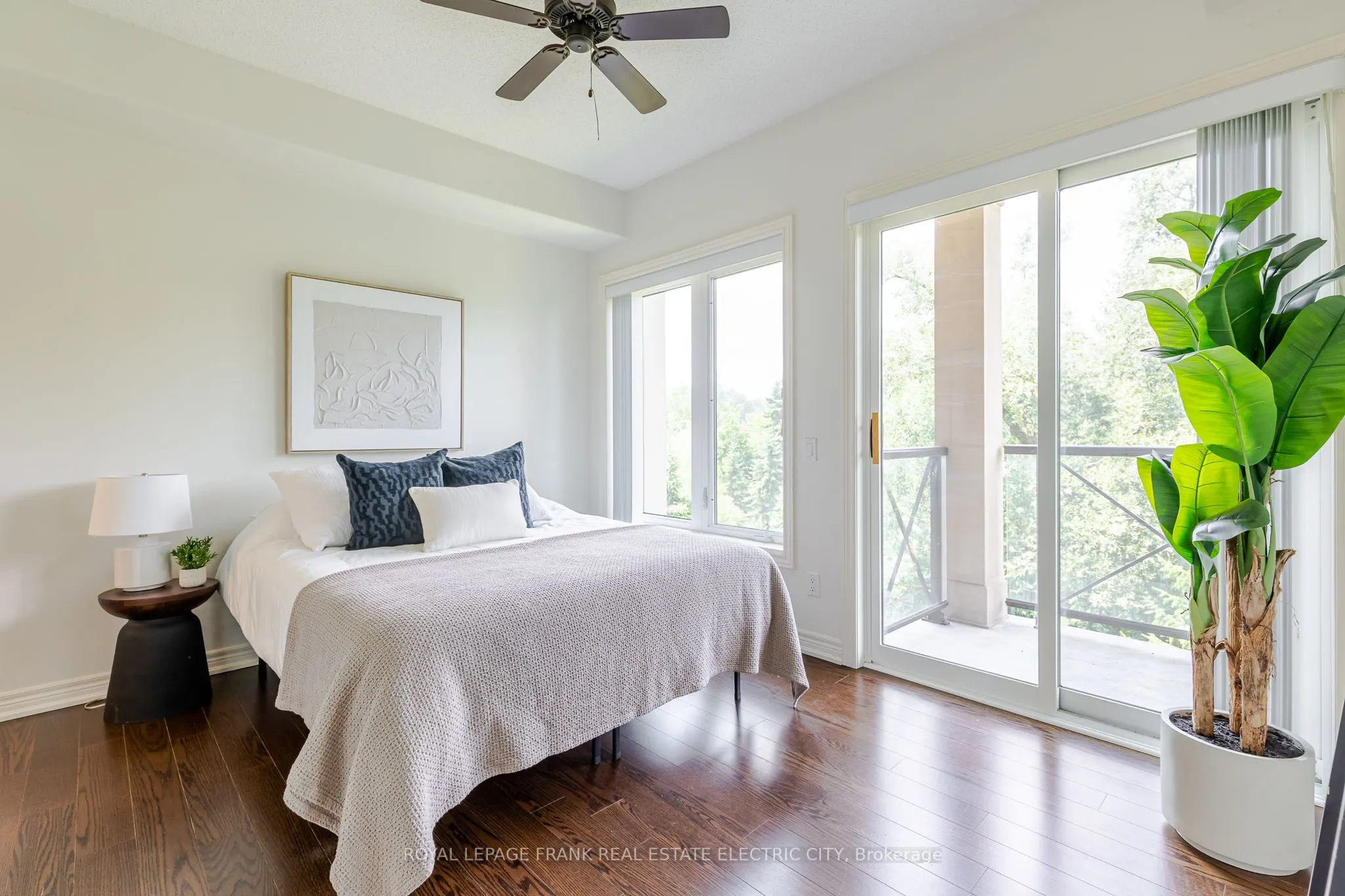 869 Clonsilla Avenue, #217