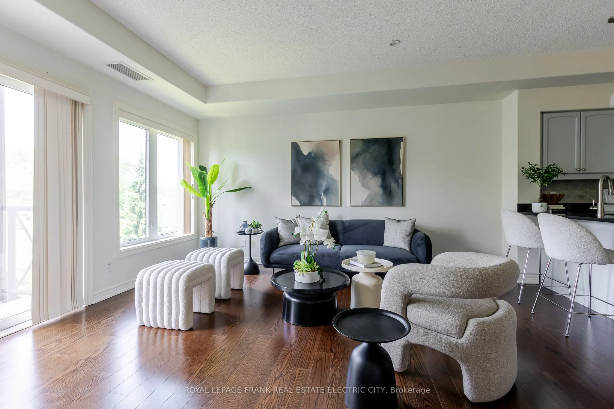 869 Clonsilla Avenue, #217