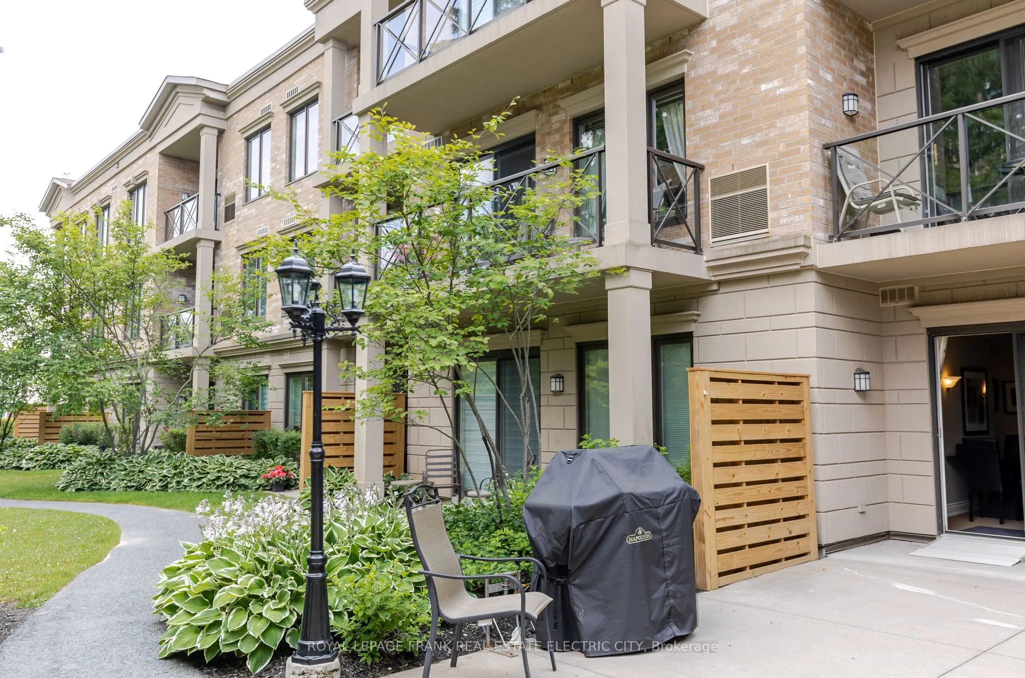 869 Clonsilla Avenue, #217