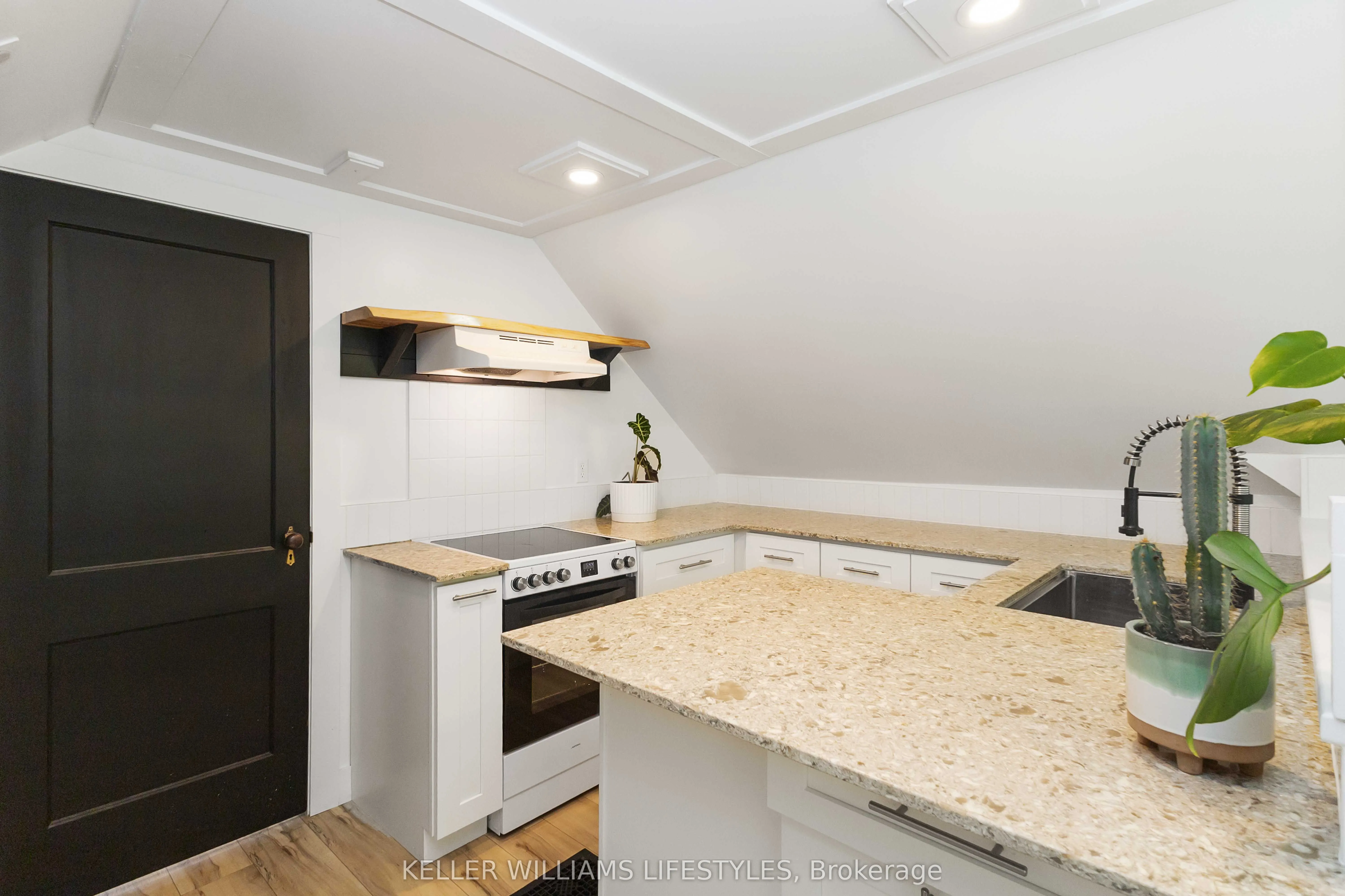 7 Cummings Avenue, #Upper