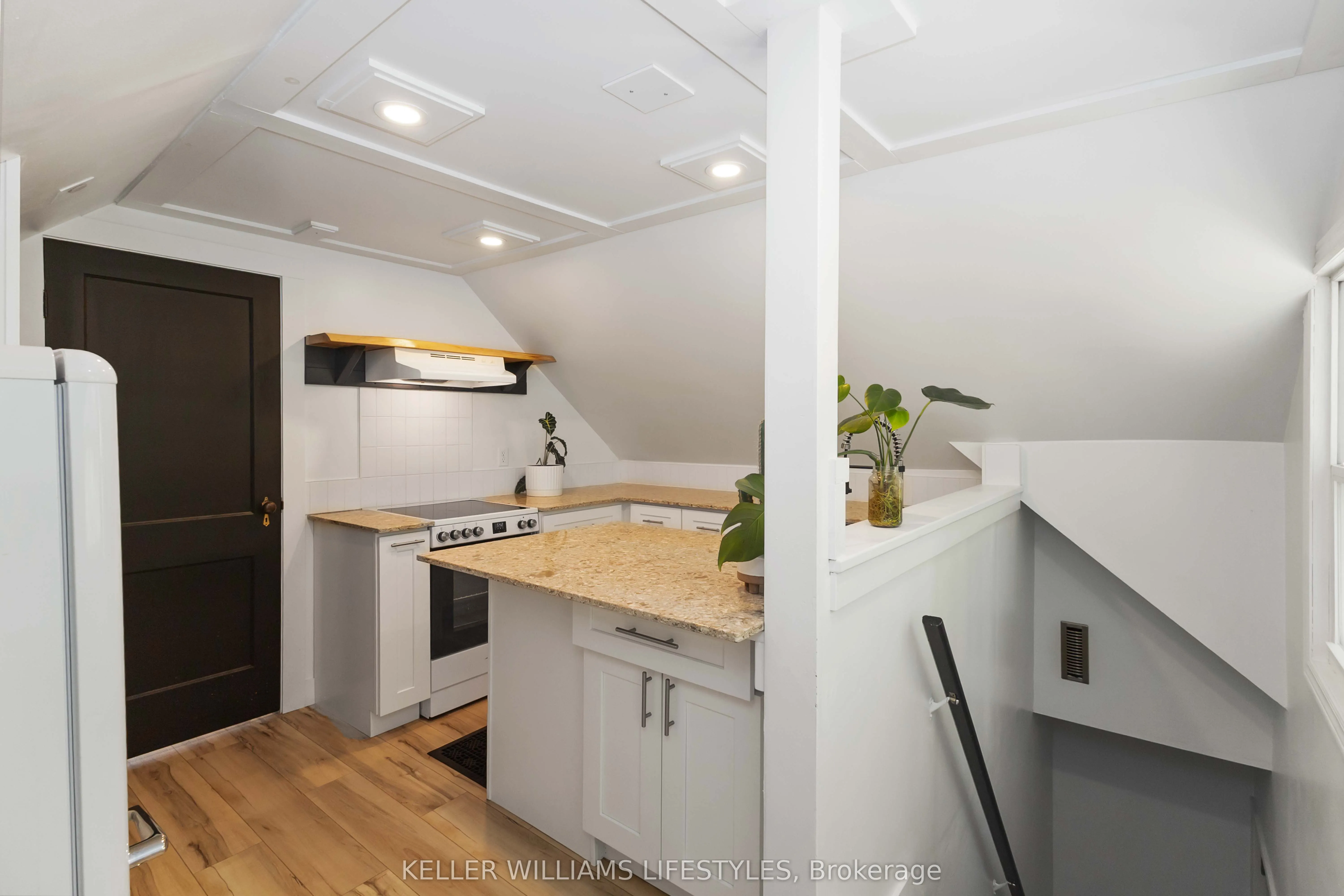 7 Cummings Avenue, #Upper